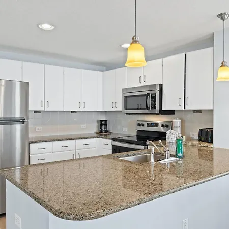 Grand Panama Beach Resort Pet Friendly Rentals By Panhandle Getaways Panama City Beach Room photo