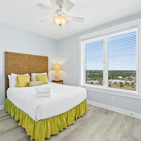 Grand Panama Beach Resort Pet Friendly Rentals By Panhandle Getaways Panama City Beach Room photo