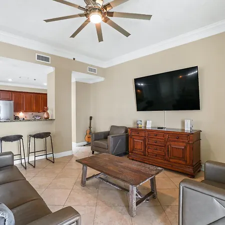 Grand Panama Beach Resort Pet Friendly Rentals By Panhandle Getaways Panama City Beach Room photo
