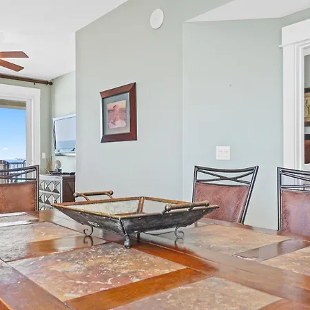 Grand Panama Beach Resort Pet Friendly Rentals By Panhandle Getaways Panama City Beach Room photo