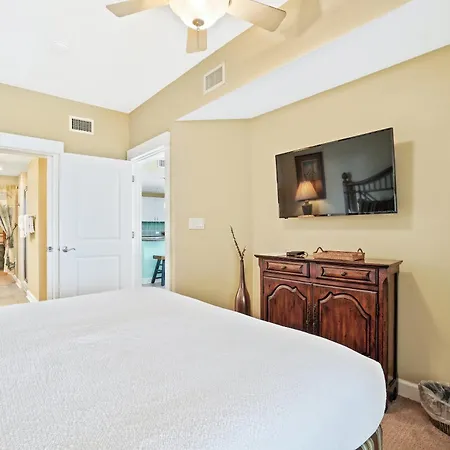 Grand Panama Beach Resort Pet Friendly Rentals By Panhandle Getaways Panama City Beach Room photo